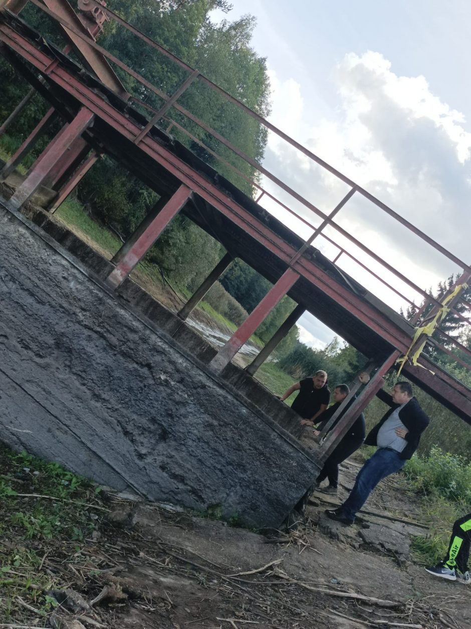 Dėl tvenkinyje išgaišusių žuvų Kazlų Rūdoje – ekstremali situacija