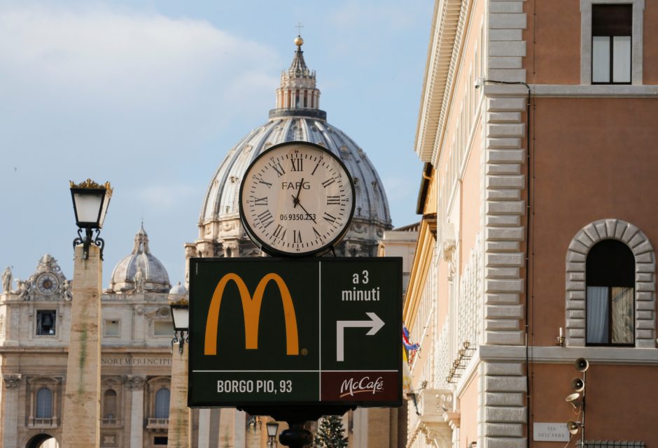 Prie Vatikano atidarytas „McDonald`s“ sulaukė kritikos