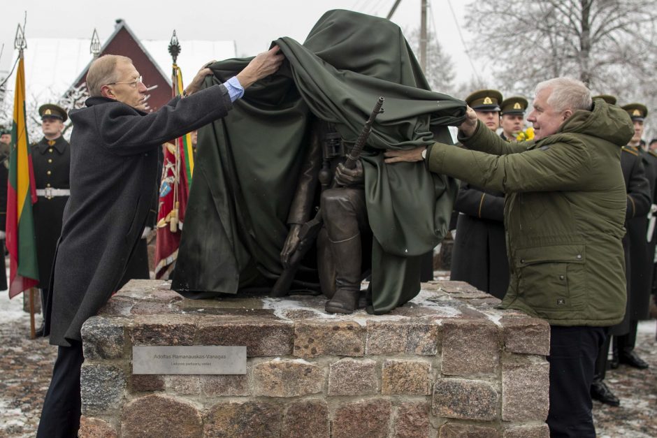 Merkinėje atidengta Lietuvos partizanų vado Adolfo Ramanausko-Vanago skulptūra