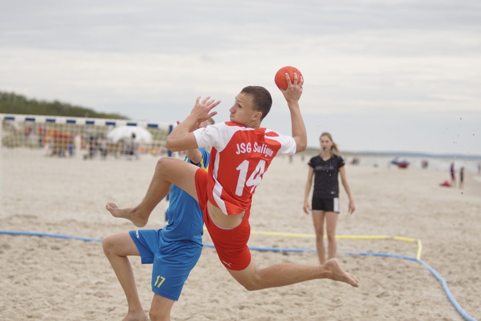 Smiltynėje aidėjo Vasaros paplūdimio sporto festivalis