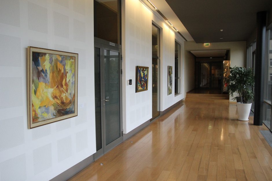 Užsienio reikalų ministerijoje atidaroma išeivijos lietuvių meno paroda