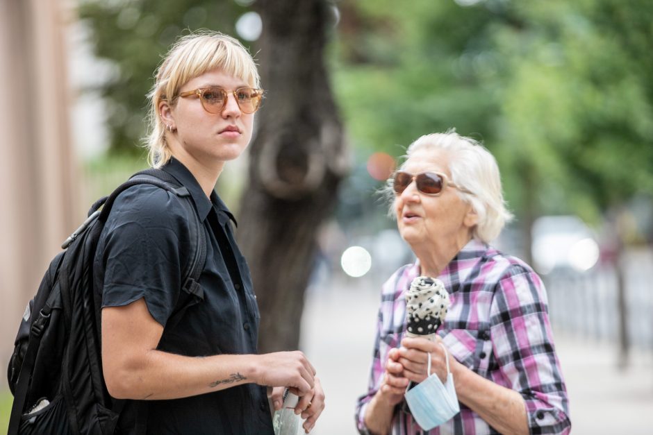 Tarp LGBT eisenos palaikytojų – ir olimpinė čempionė R. Meilutytė 