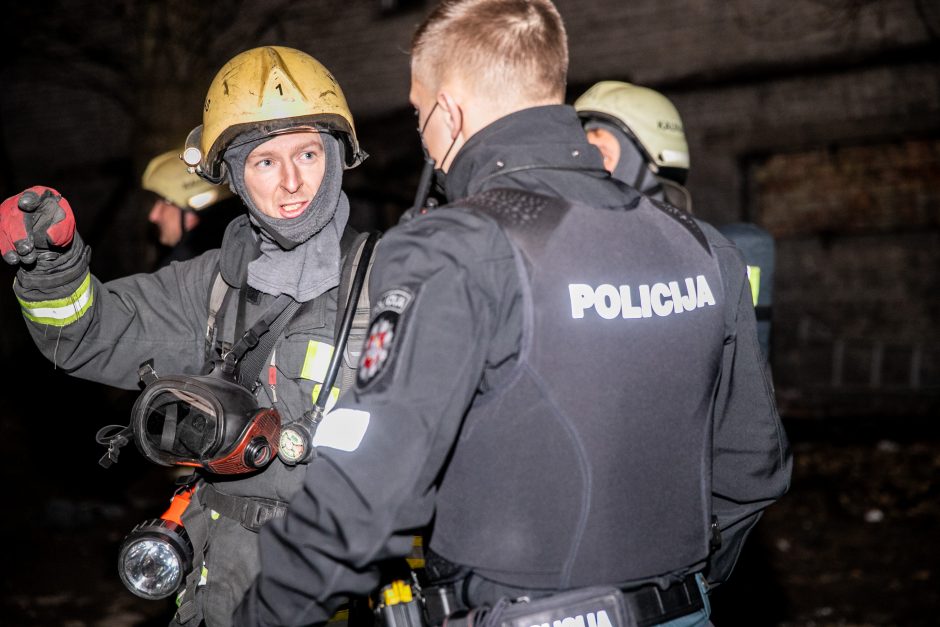 Loreta ugniagesiams paaiškino: šiandien aš „įkalusi“ ir pas mane „bardakas“