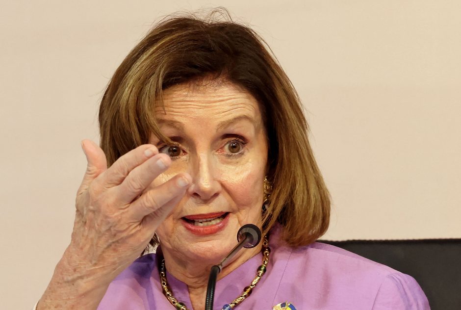 N. Pelosi vis dar mato galimybę demokratams laimėti JAV Atstovų Rūmų kontrolę