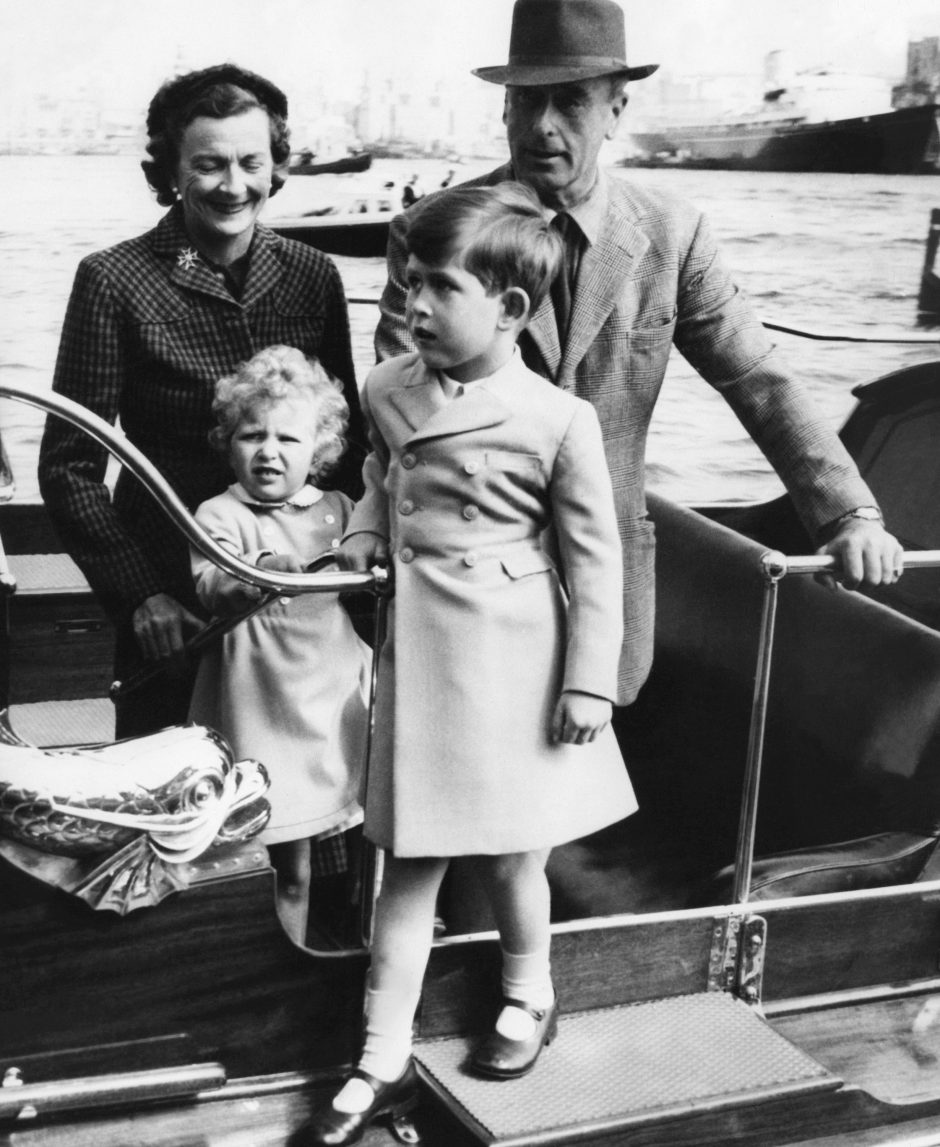 Bakingamo rūmai paskelbė, kada vyks karalienės Elizabeth II laidotuvės 