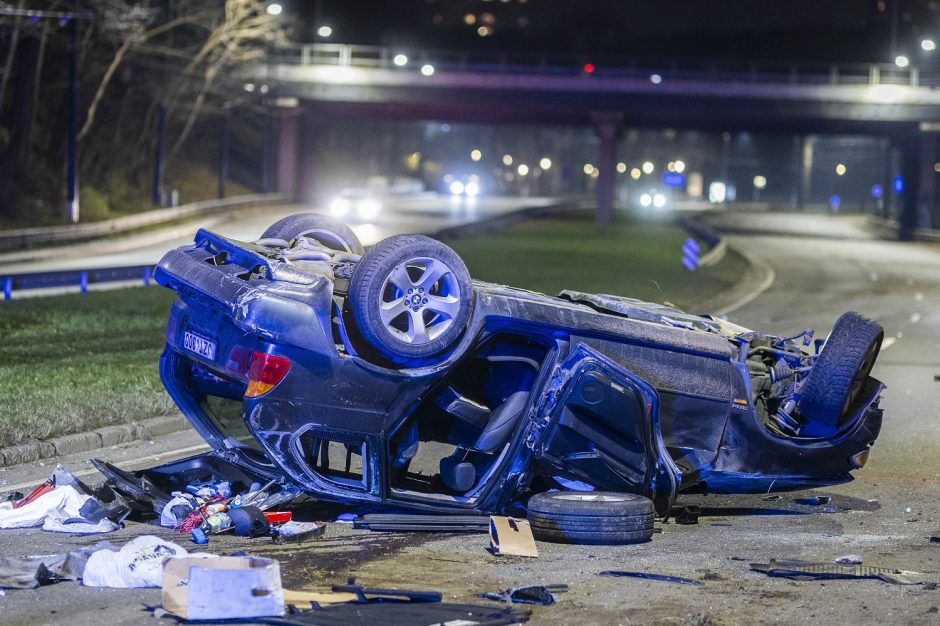 Išsiaiškino, kurie automobiliai į avarijas patenka dažniausiai: pirmauja ne BMW