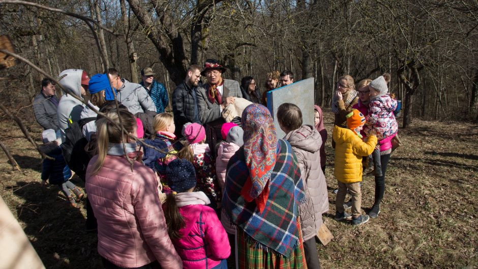 Liaudies buities muziejuje – linksma ir skani Gandrinių šventė