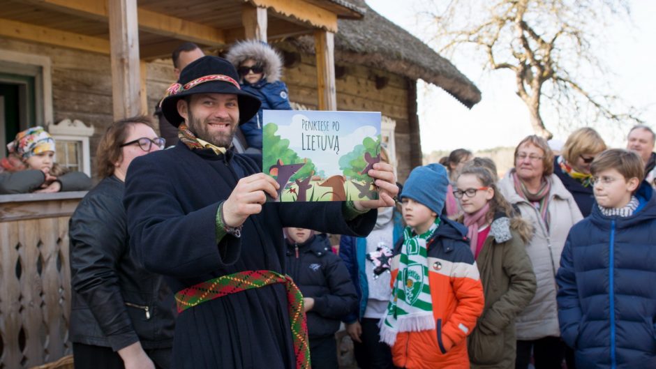 Liaudies buities muziejuje – linksma ir skani Gandrinių šventė