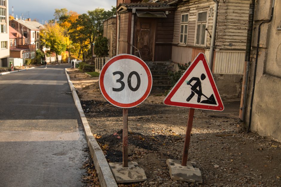 Geros žinios vairuotojams: Žemaičių gatvėje atnaujinamas eismas