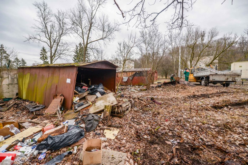 Skelbia apie laimėtą kovą: neteisėti garažai Kaune išnyko per metus