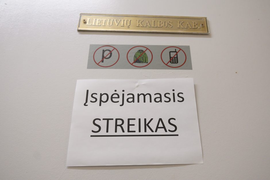 Streikas neaplenkė ir Kauno rajono: prisijungė per šimtas mokytojų