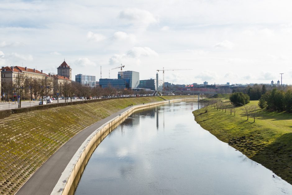 Nemuno krantinėje apšvietimo nebus?