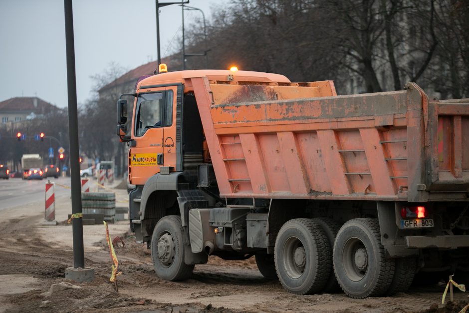 Karaliaus Mindaugo prospekte – nauja automobilių aikštelė