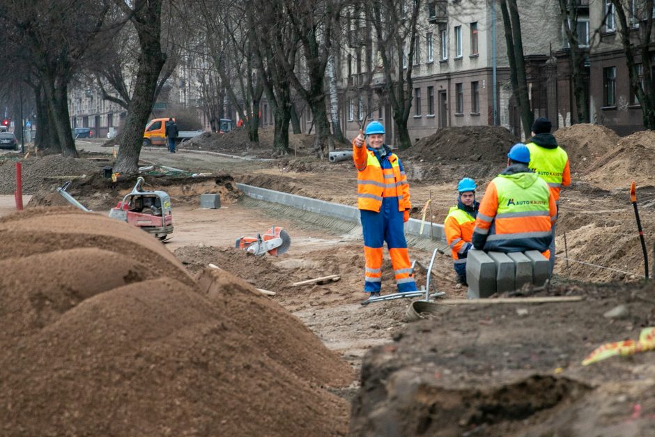 Karaliaus Mindaugo prospekte – nauja automobilių aikštelė