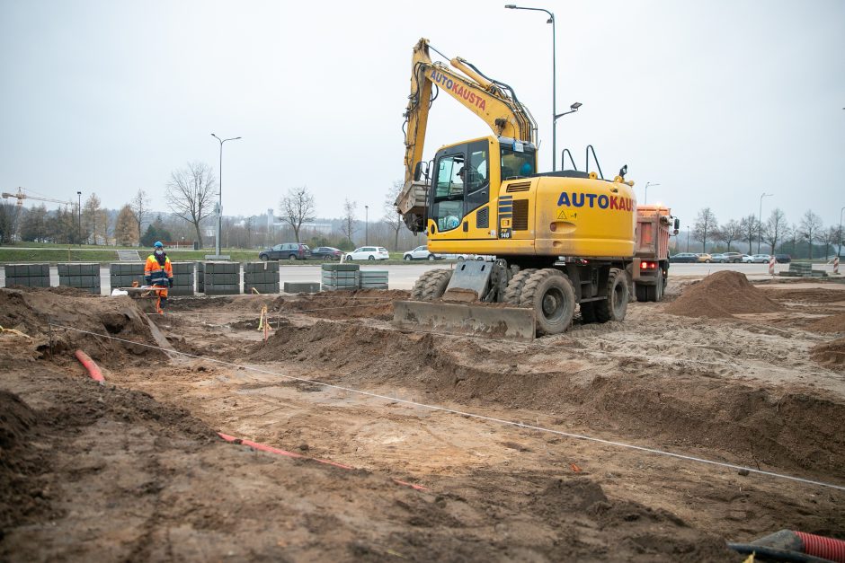 Karaliaus Mindaugo prospekte – nauja automobilių aikštelė