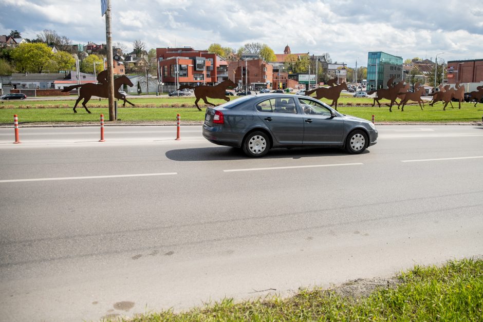 Laukia didelis vairuotojų kantrybės išbandymas: vasarą Kaunas taps spūsčių sostine