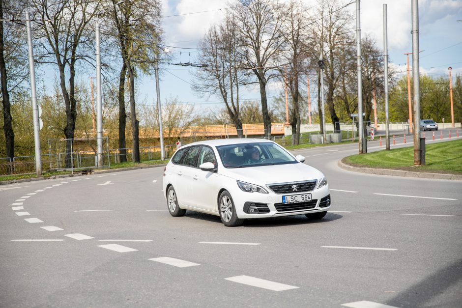 Laukia didelis vairuotojų kantrybės išbandymas: vasarą Kaunas taps spūsčių sostine