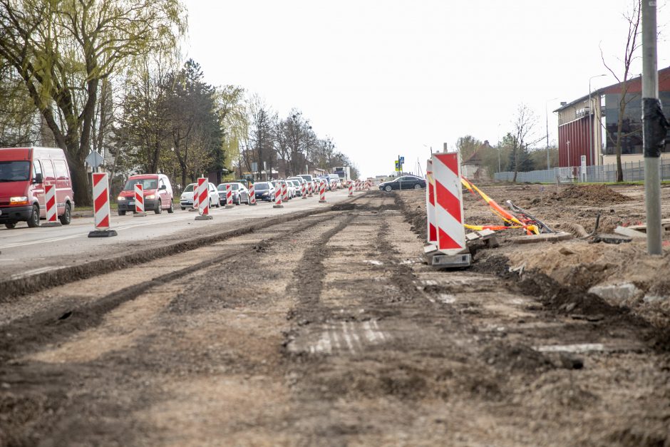 Laukia didelis vairuotojų kantrybės išbandymas: vasarą Kaunas taps spūsčių sostine