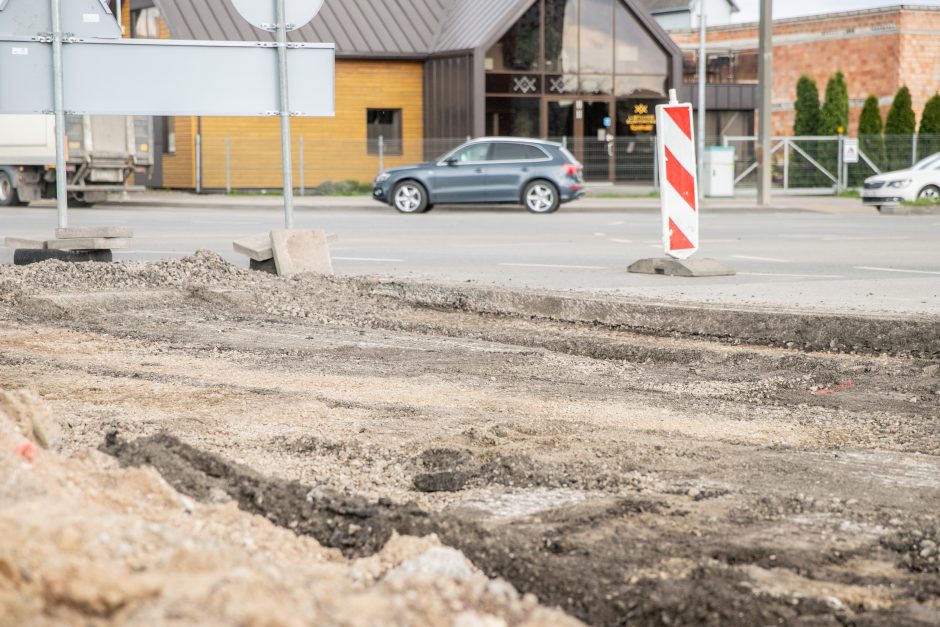 Laukia didelis vairuotojų kantrybės išbandymas: vasarą Kaunas taps spūsčių sostine