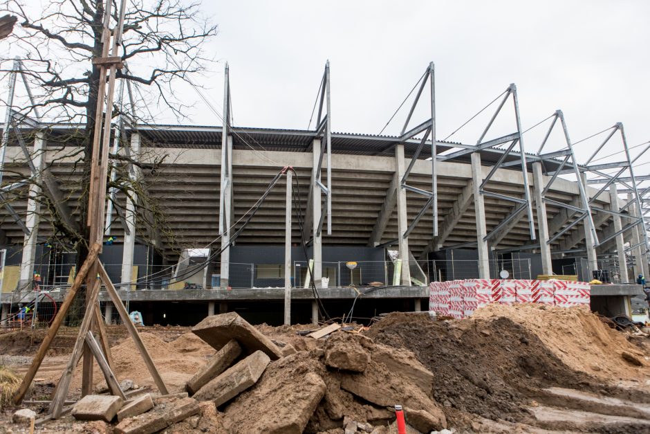 Vilnius griauna stadioną, Kaunas laukia atidarymo