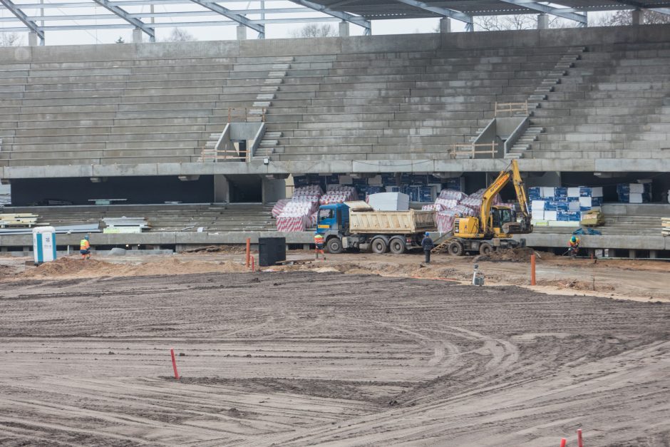 Vilnius griauna stadioną, Kaunas laukia atidarymo