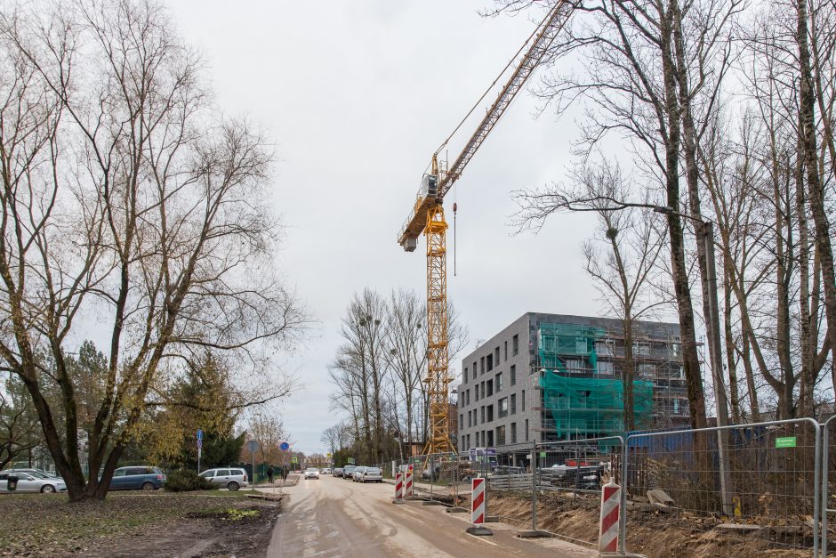 Naujos statybos Žeimenos gatvėje vietinius varo į neviltį: tai – pasityčiojimas