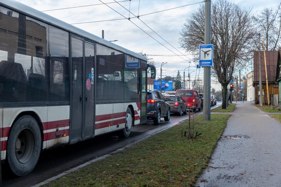 Vairuotojų dėmesiui: judrioje sankryžoje neliko žalios rodyklės