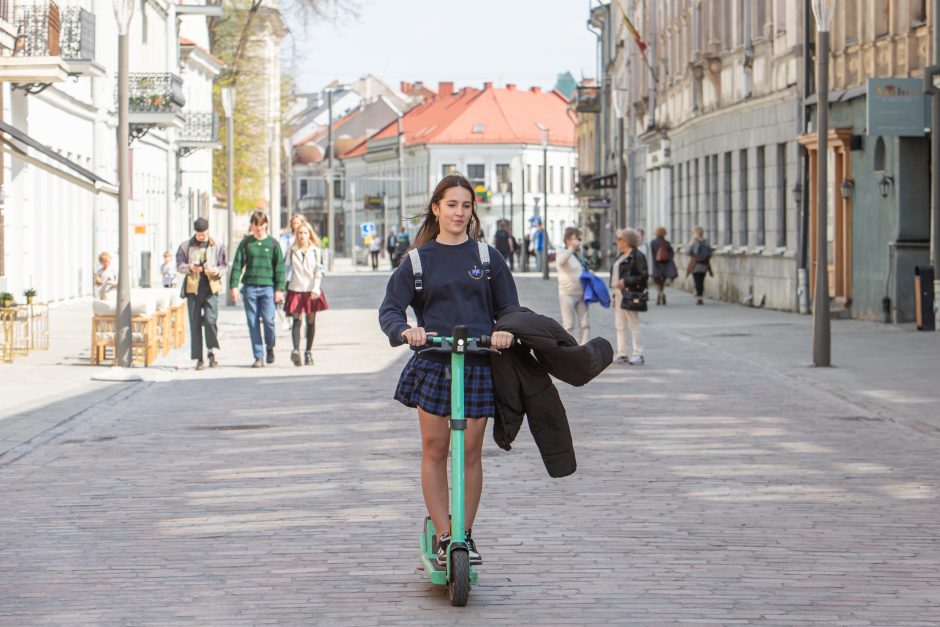 Nuomojami paspirtukai Kaune kuria chaosą