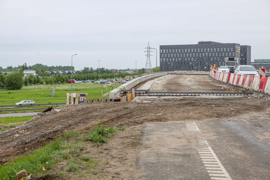 Sustabdė tilto remontą: bijo galimos nelaimės