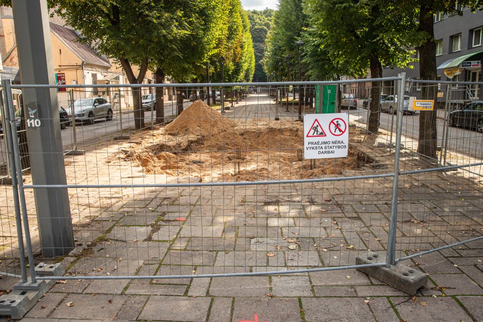 Laisvės alėjoje jau ruošiama vieta policijai dedikuotam obeliskui