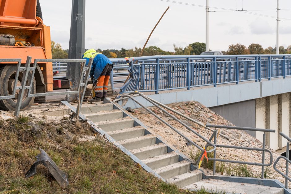 Sunkios Panemunės tiltą apgriovusios užsienietės pagirios: startavo prie vienos Šančių parduotuvės