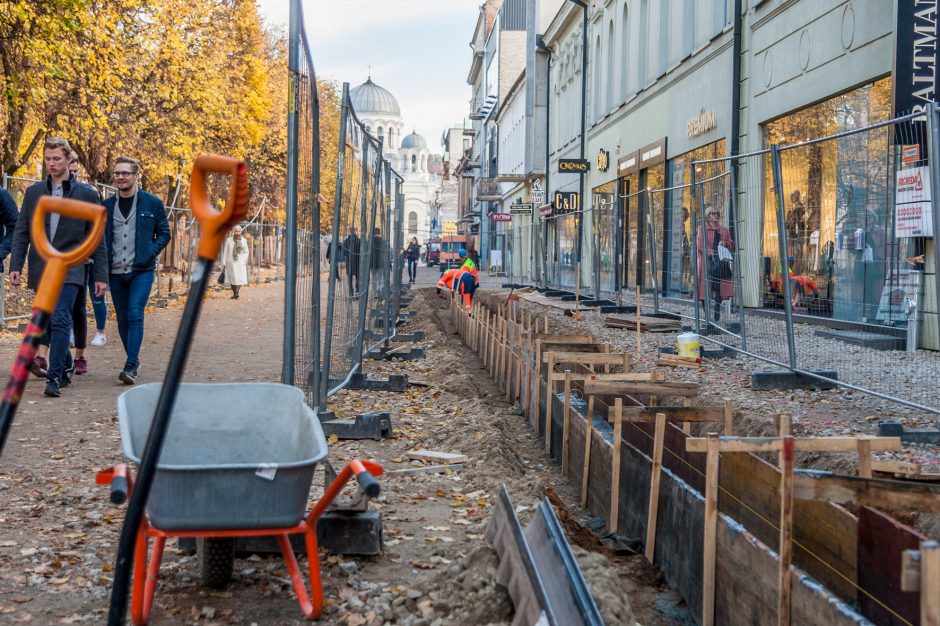 Kaune vieni darbai dar nebaigti, o jau braižomi nauji