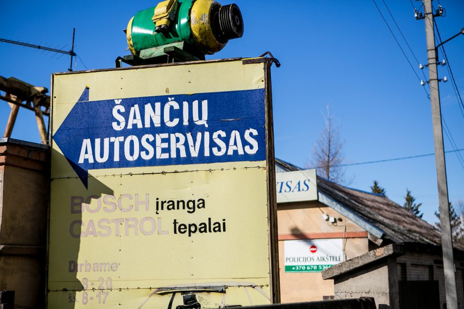 Vargai pardavus automobilį: kaunietį persekioja naujo savininko skolos