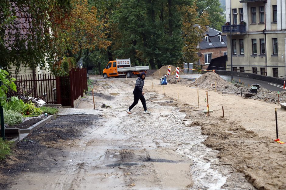 Kelionė namo rekonstruojama Žemaičių gatve – tik drąsiems