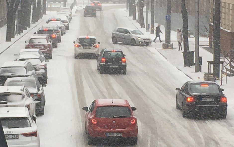 Kauno centre – pasiklydęs vairuotojas: važiavo prieš eismą