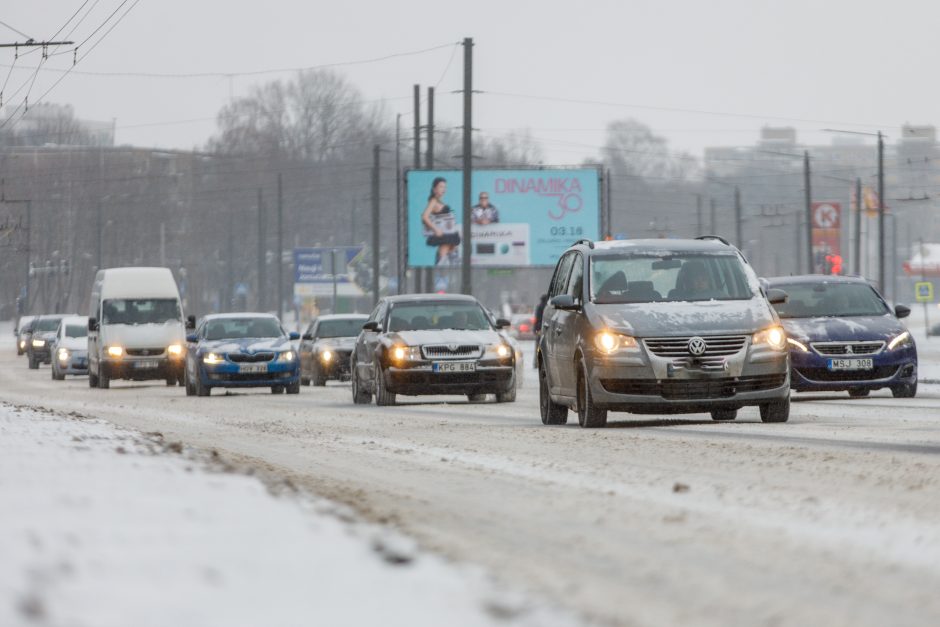 Žiema į Kauną sugrįžo dar tik viena koja: gatvėse – jau pavojinga, bet paramedikai ramūs