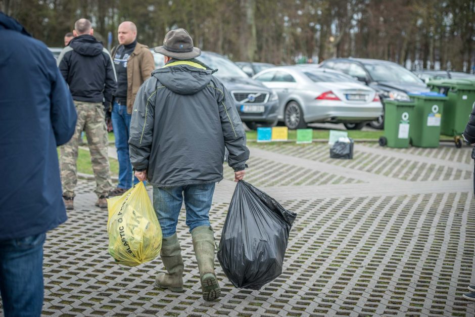 Kaunas jungiasi prie aplinkos švarinimo akcijos: „Darom“ visi!