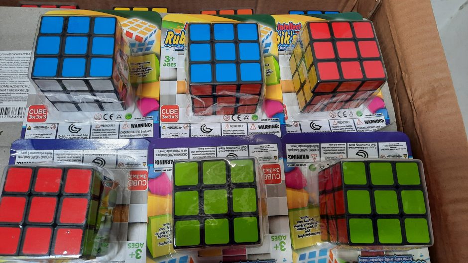 Suklastoti „Rubik“ žaidimai – muitininkų rankose: 5 tūkst. prekių teks sunaikinti