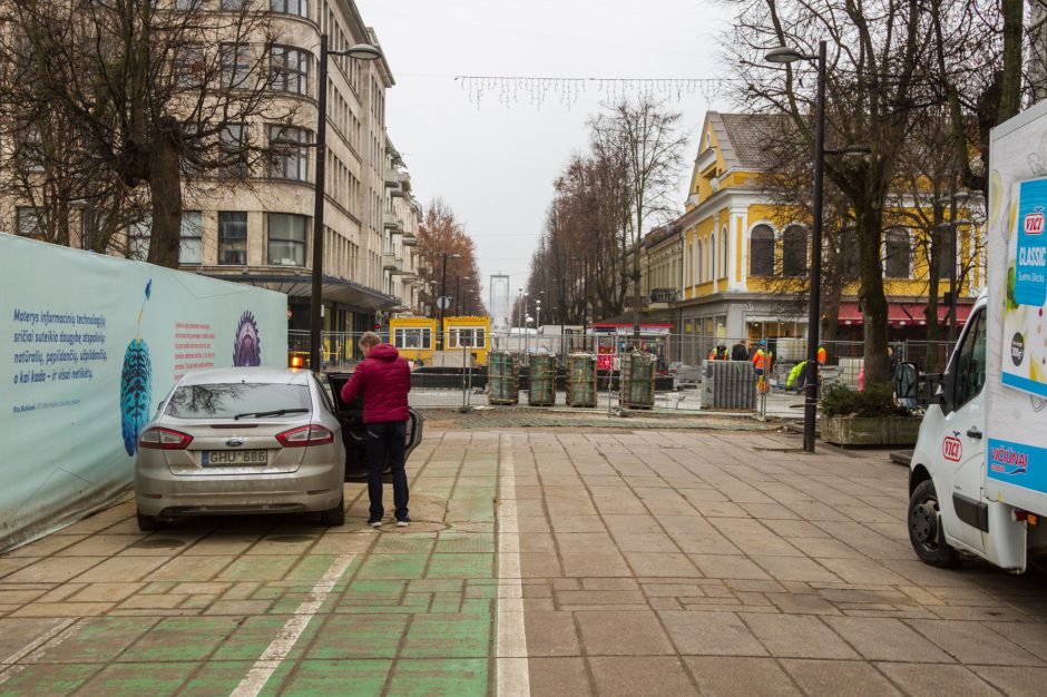 Laisvės alėjos fontanas ištryško dar nematytomis srovėmis (vaizdo įrašas)