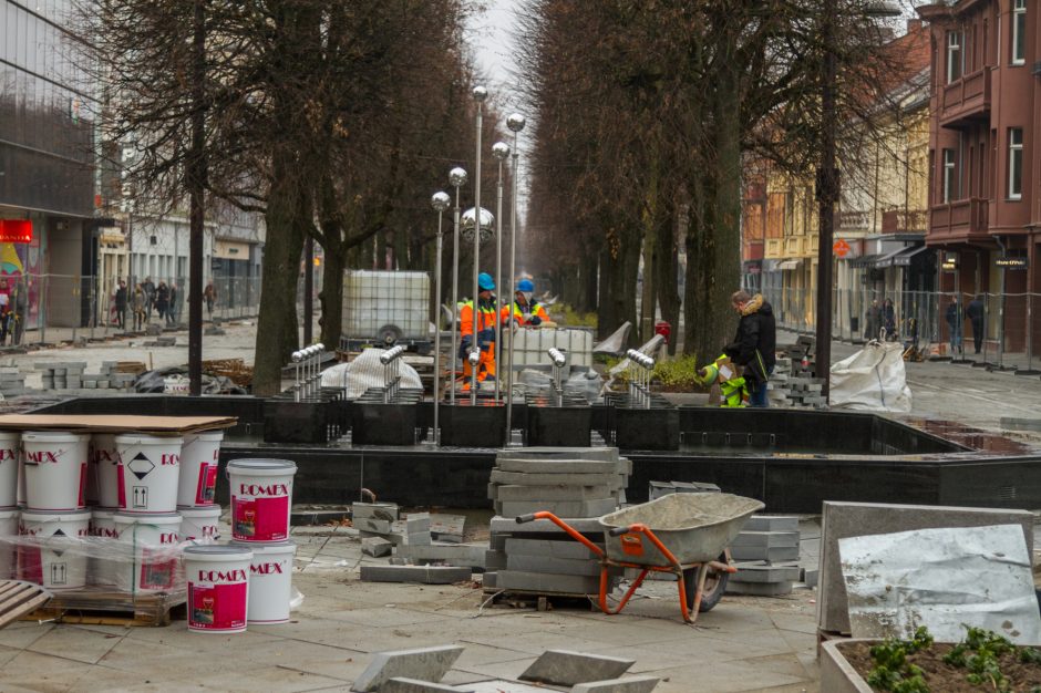 Laisvės alėjos fontanas ištryško dar nematytomis srovėmis (vaizdo įrašas)