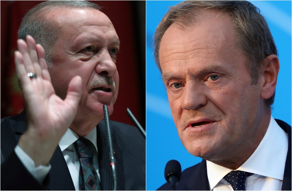 D. Tuskas pasmerkė Turkijos vadovo „šantažą“ paleisti migrantų bangą į ES