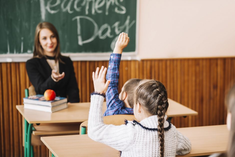 Aiškėja, kada vaikai iš sunkumų patiriančių šeimų galės grįžti į mokyklas