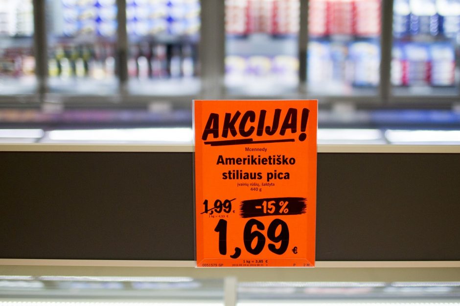 Akcijomis pirkėjus viliojantys prekybininkai kartais gudrauja: už tai – šimtatūkstantinės baudos