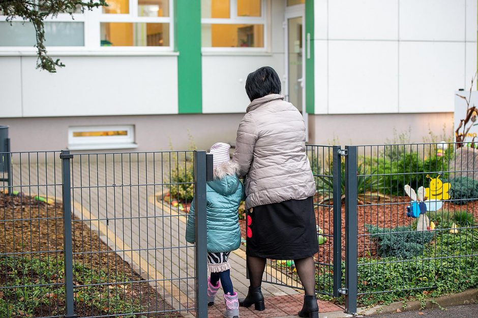 Kauno rajono valdžios neveiksnumas įkaitais pavertė jaunas pakaunės šeimas