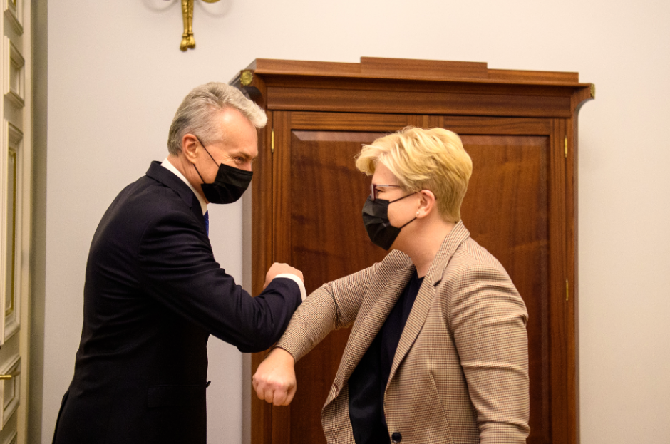 Po beveik trijų mėnesių pertraukos – darbinis G. Nausėdos ir I. Šimonytės susitikimas