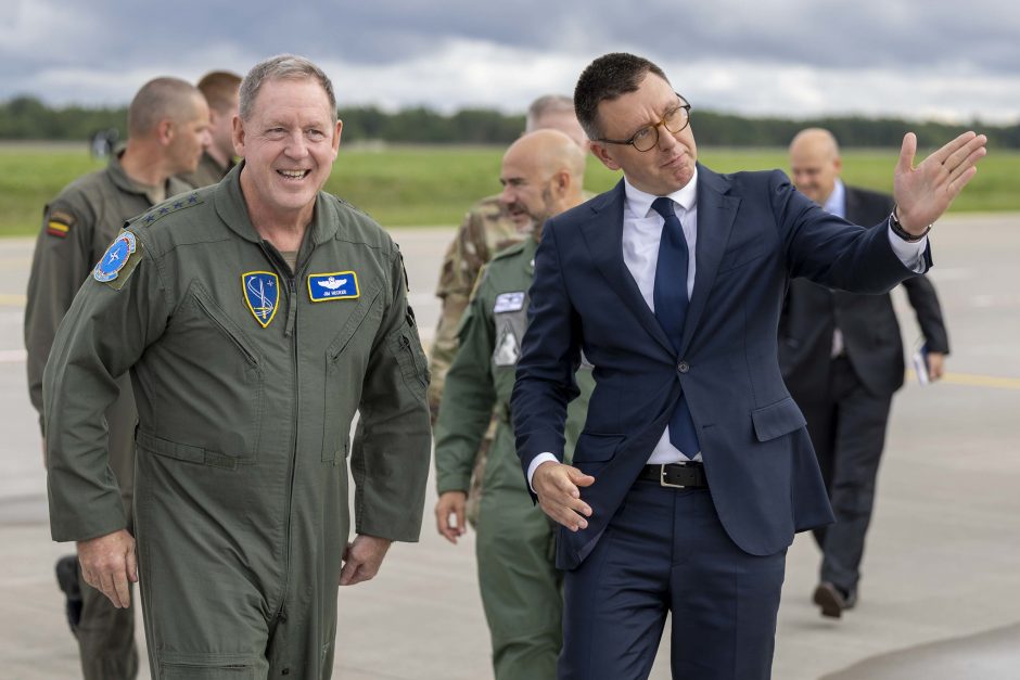 Ž. Tomkus NATO oro pajėgų vado prašo asmeninės lyderystės stiprinant Baltijos šalių gynybą