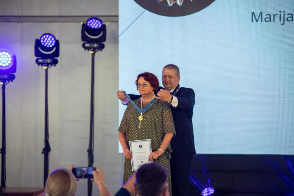 Kauno technikos kolegija įteikė diplomus šimtmečio absolventams