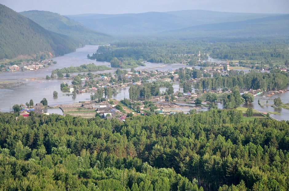 Sibire didelis potvynis pareikalavo mažiausiai penkių žmonių gyvybių