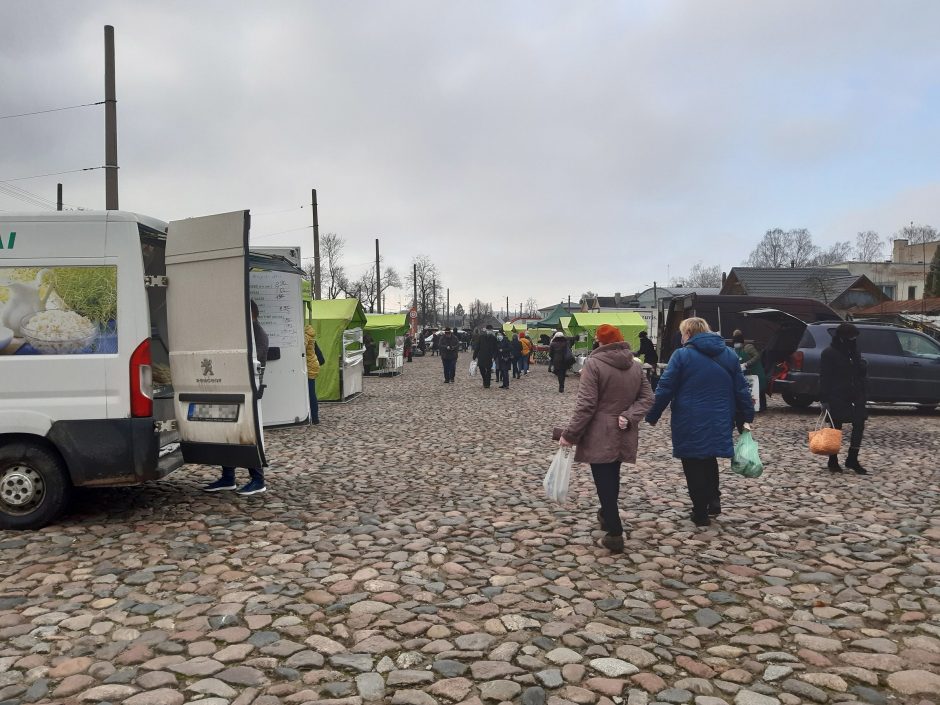 Ukininkų Turgeliuose Kaune įspėjimai Ir Nuobaudos Dėl Karantino Pazeidimų Kaunodiena Lt