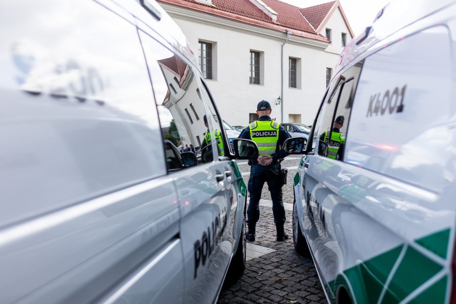 Grasinimai sprogimais nesiliauja – gauta dar 2 tūkst. laiškų